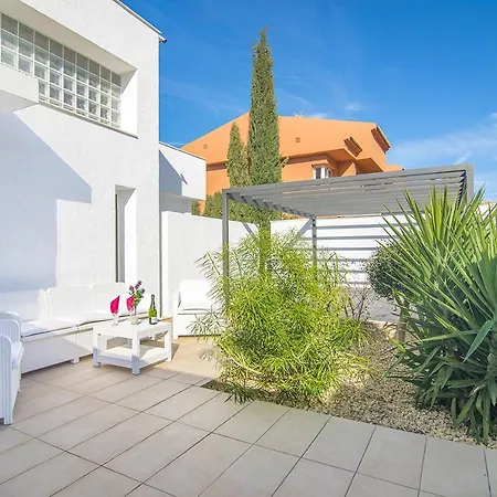 Villa Villas Guzman - Naelle Calpe